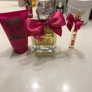 Viva la Juicy perfume set.